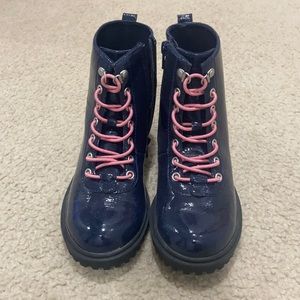 Girls Old Navy Patent leather combat boots